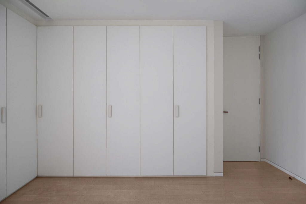 2,110 sqft