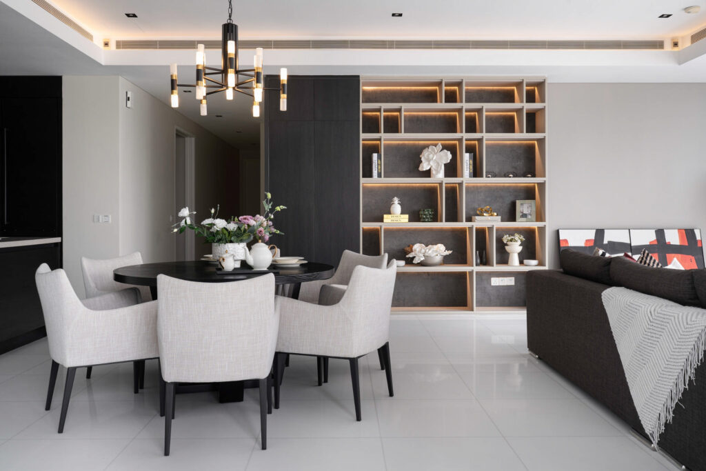 2,110 sqft
