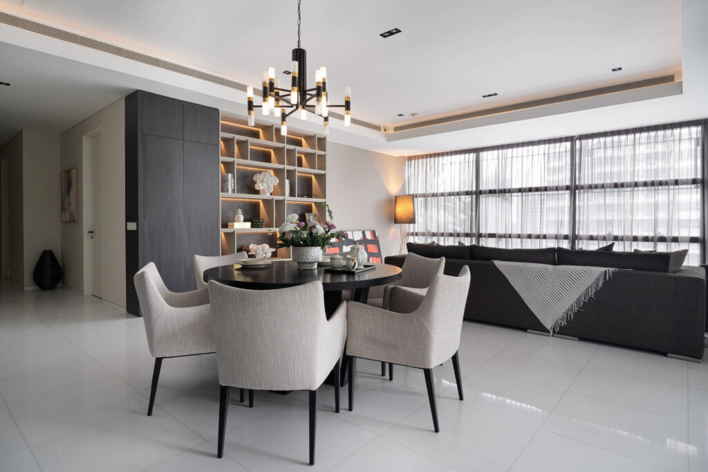 2,110 sqft